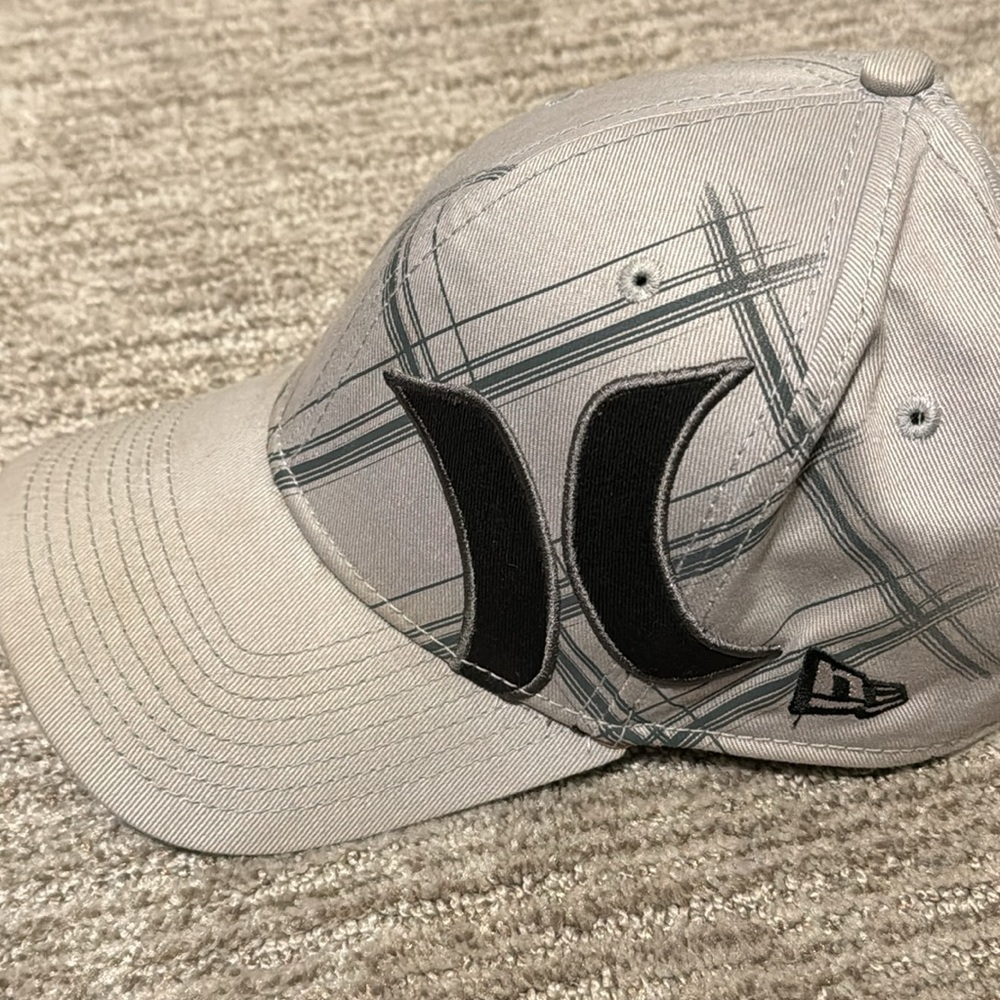 Hurley Logo New Era Hat - Picture 6 of 7